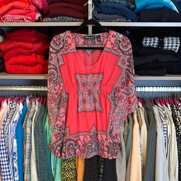 I.N.C. coral/black/white print elastic waistband vneck stud detail tunic size 2 - Picture 1 of 4